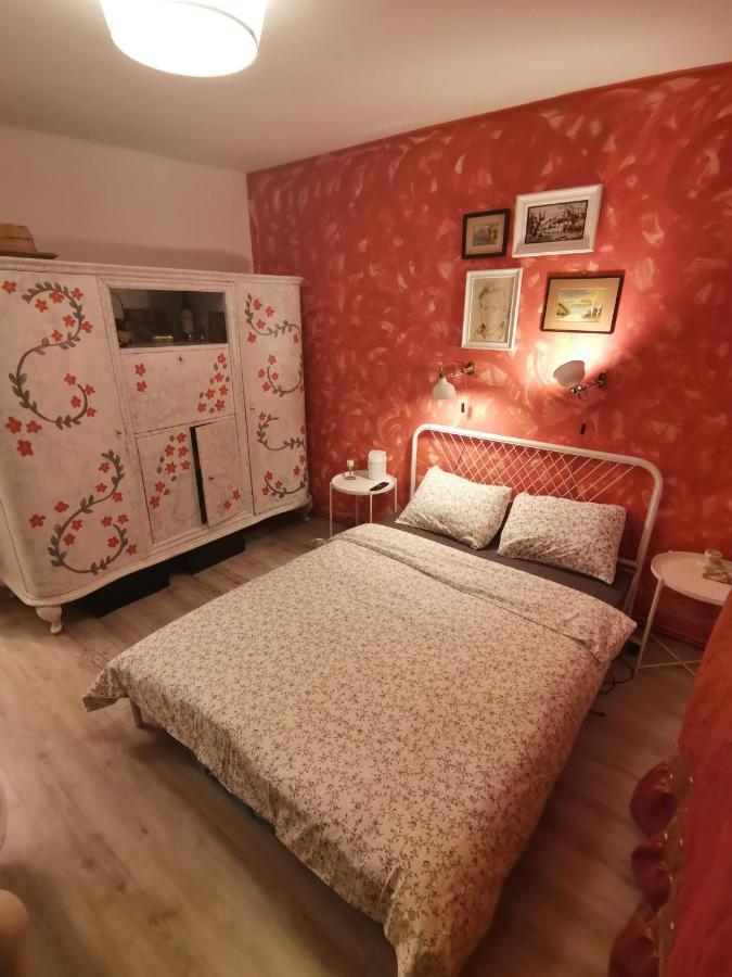 Cosy 2 Rooms Apartment With A View Near The Forest Predeal Exterior foto